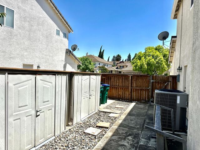 10421 Almanor Cir, Stockton, CA 95219