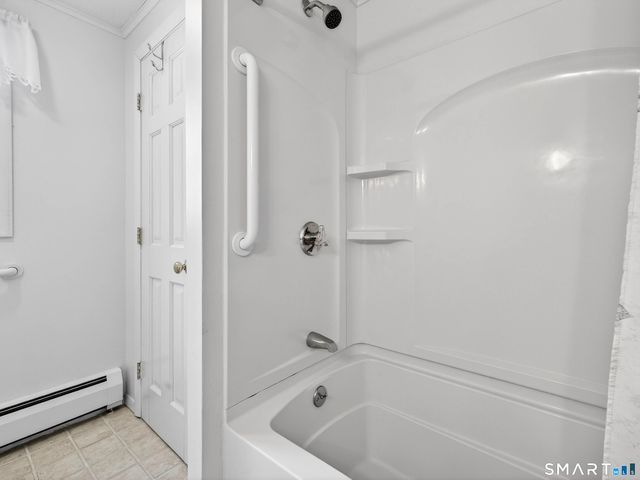 8 Lapstrake Court, Groton, CT 06355