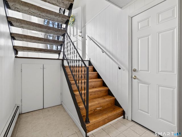 8 Lapstrake Court, Groton, CT 06355