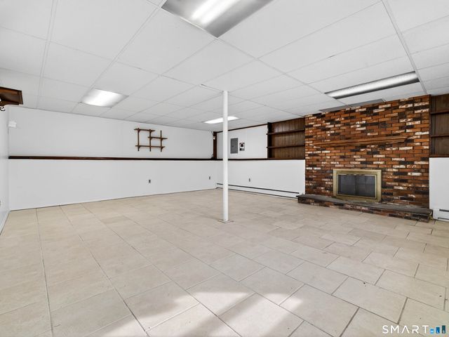 8 Lapstrake Court, Groton, CT 06355