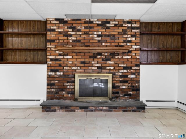 8 Lapstrake Court, Groton, CT 06355