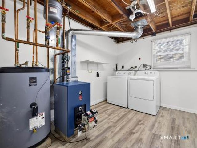 8 Lapstrake Court, Groton, CT 06355