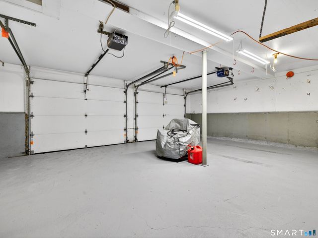 8 Lapstrake Court, Groton, CT 06355