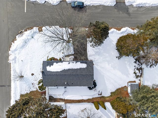 8 Lapstrake Court, Groton, CT 06355