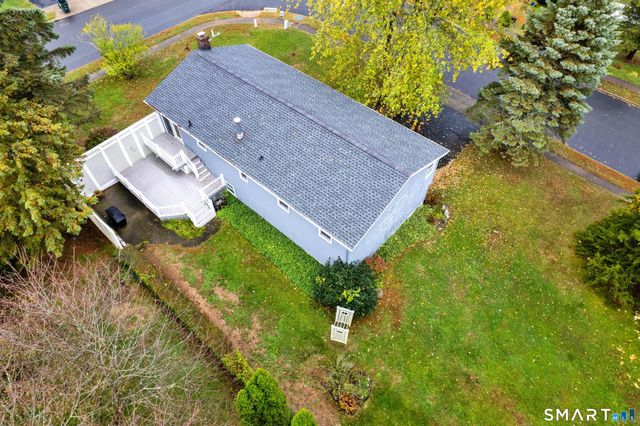 8 Lapstrake Court, Groton, CT 06355