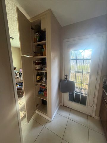 2103 Friendly Drive 3210, Arlington, TX 76011