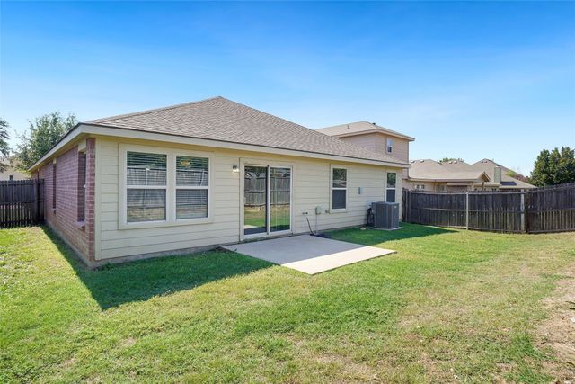 532 Stirrup Bar Drive, Fort Worth, TX 76179