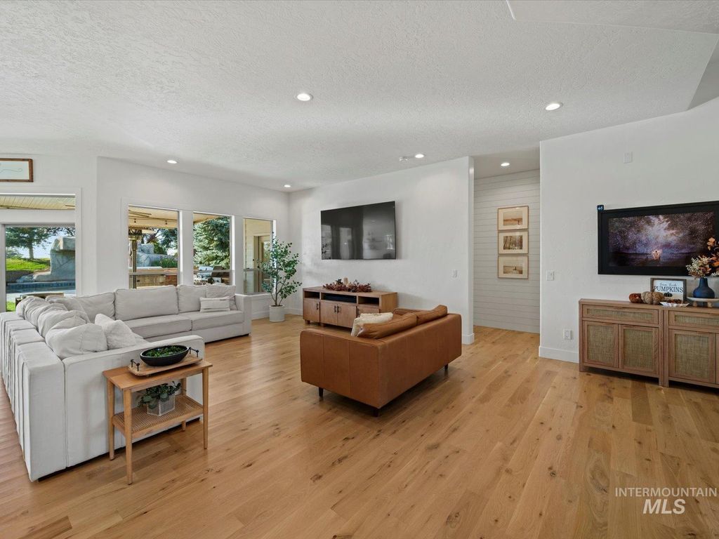 6255 S Tarrega Ln, Meridian, ID 83642 photo 10