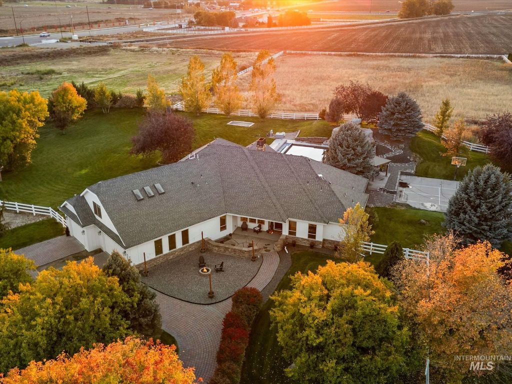 6255 S Tarrega Ln, Meridian, ID 83642 photo 3