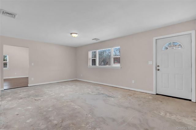 2 7th Street, Center Moriches, NY 11934