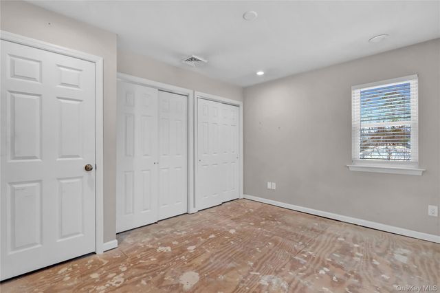 2 7th Street, Center Moriches, NY 11934