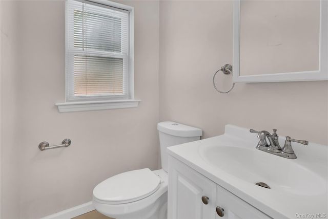 2 7th Street, Center Moriches, NY 11934