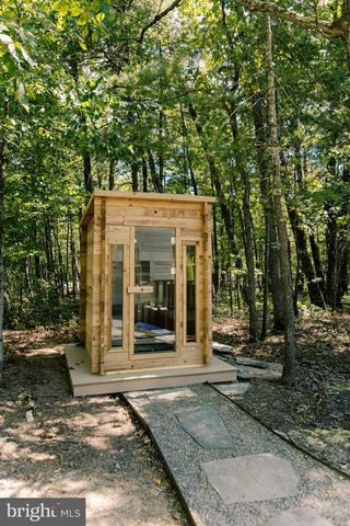 268 DOGWOOD DR, Mount Jackson, VA 22842