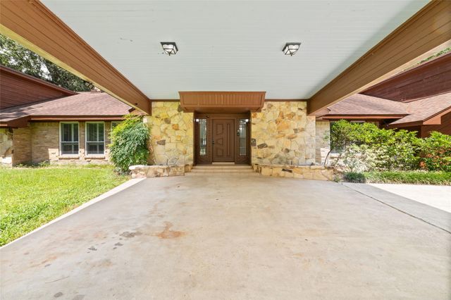 601 Brandon Road, Conroe, TX 77302