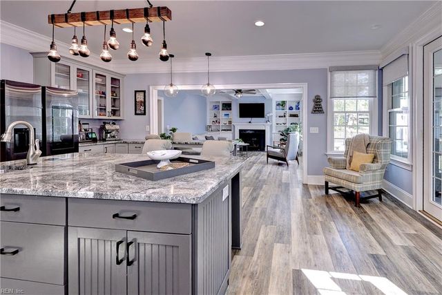 100 W Links, Williamsburg, VA 23188