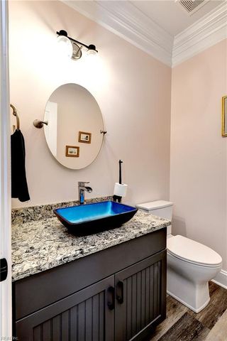 100 W Links, Williamsburg, VA 23188