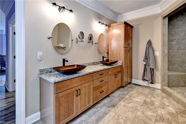 100 W Links, Williamsburg, VA 23188