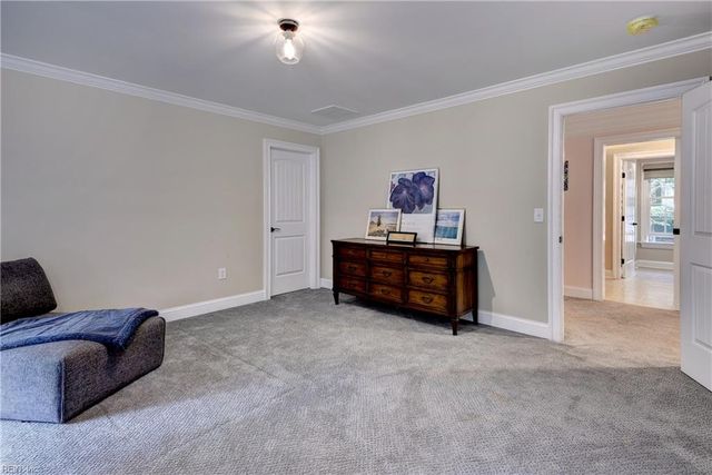 100 W Links, Williamsburg, VA 23188