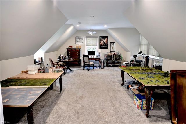 100 W Links, Williamsburg, VA 23188