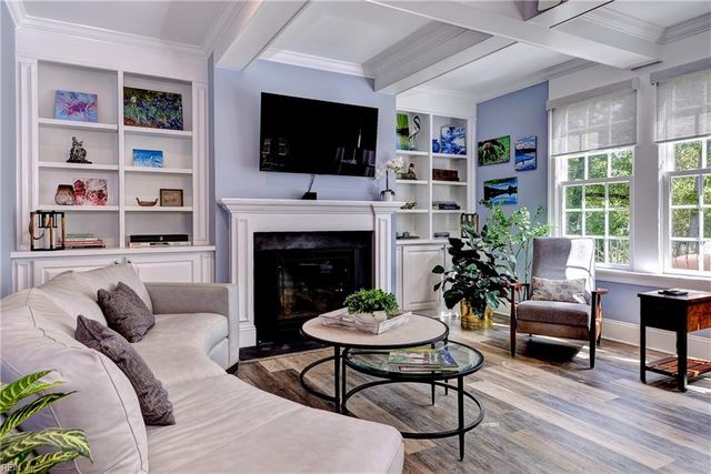 100 W Links, Williamsburg, VA 23188