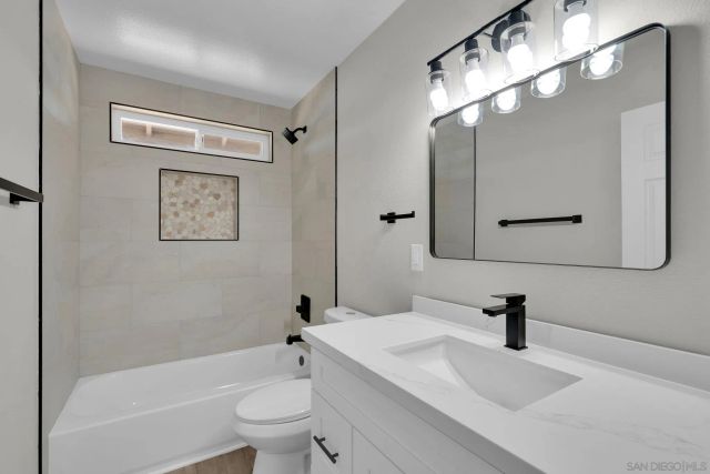 13322 Via Mark, Poway, CA 92064