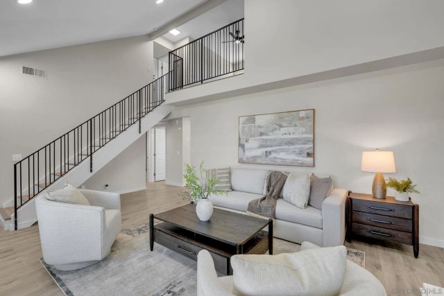 13322 Via Mark, Poway, CA 92064