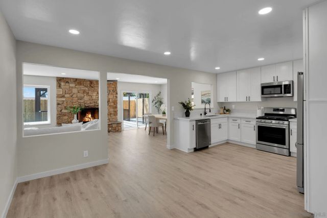 13322 Via Mark, Poway, CA 92064