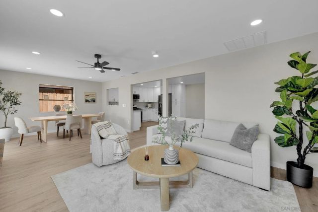 13322 Via Mark, Poway, CA 92064