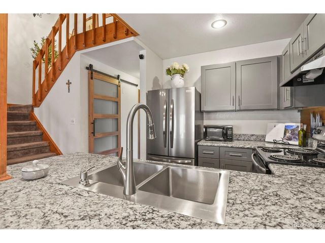 30671 Sun Creek Dr U, Evergreen, CO 80439