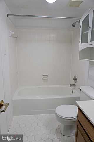 12103 GATEWATER DR, Potomac, MD 20854