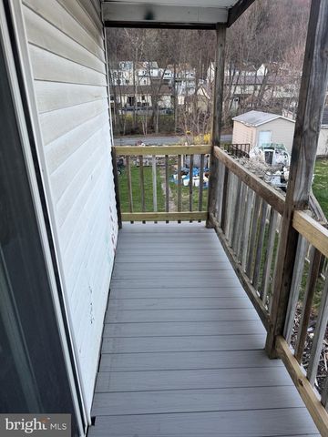 204 E B ST, Girardville, PA 17935