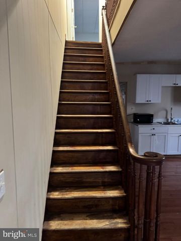 204 E B ST, Girardville, PA 17935