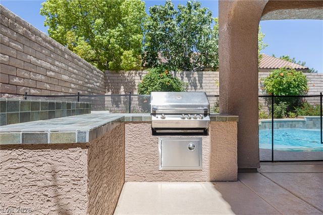 816 Colina Alta Place, Las Vegas, NV 89138