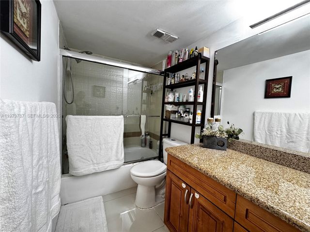 18151 NE 31st Ct 103, Aventura, FL 33160