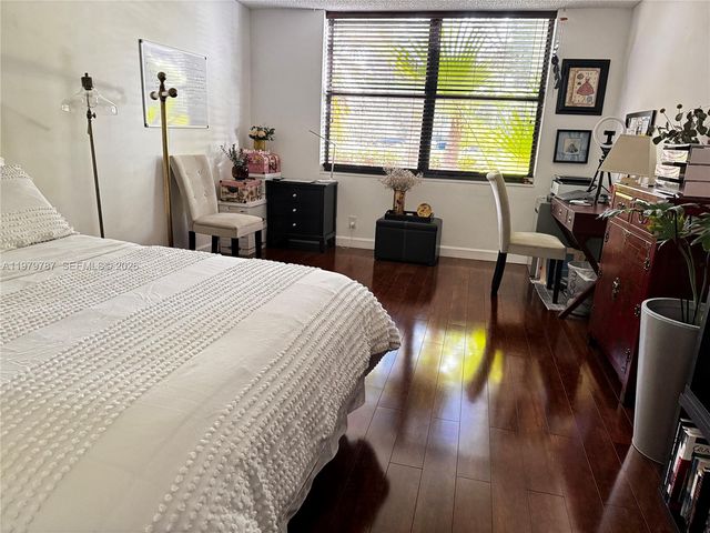 18151 NE 31st Ct 103, Aventura, FL 33160