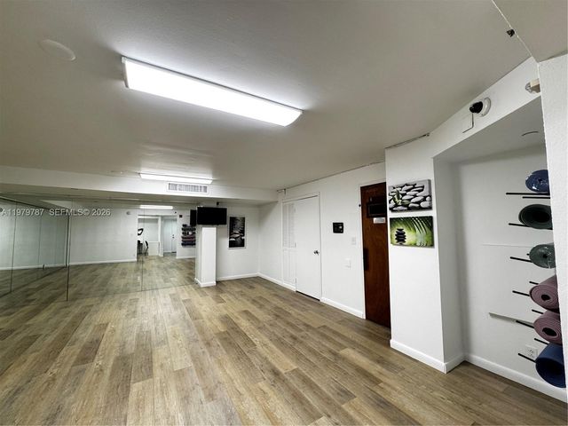 18151 NE 31st Ct 103, Aventura, FL 33160