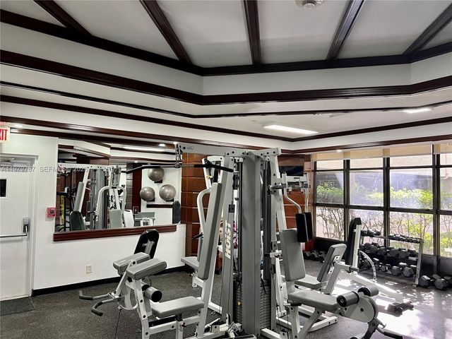 18151 NE 31st Ct 103, Aventura, FL 33160