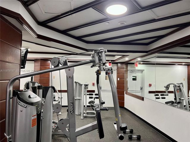 18151 NE 31st Ct 103, Aventura, FL 33160