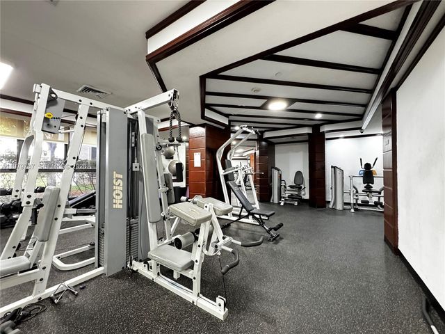 18151 NE 31st Ct 103, Aventura, FL 33160