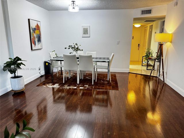 18151 NE 31st Ct 103, Aventura, FL 33160