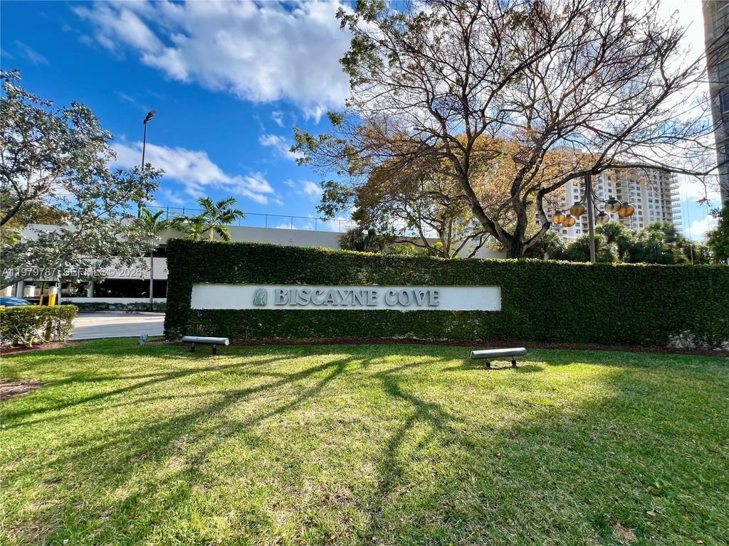 18151 NE 31st Ct 103, Aventura, FL 33160