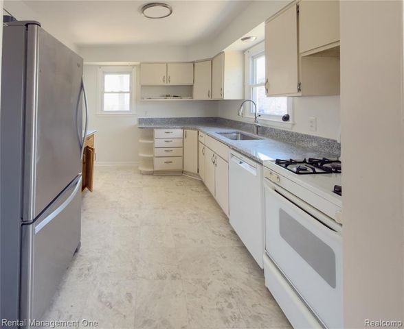 2419 Walter Drive, Ann Arbor, MI 48103