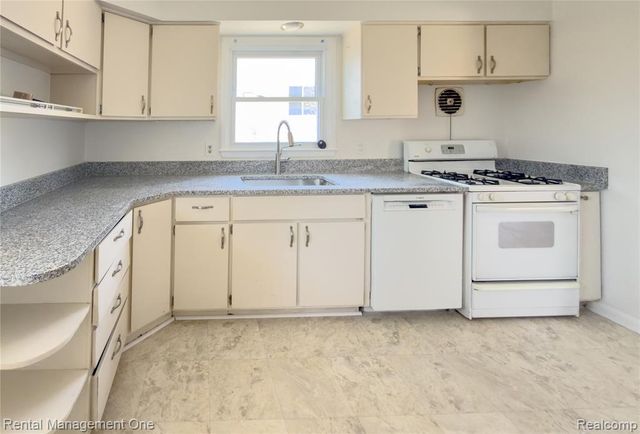 2419 Walter Drive, Ann Arbor, MI 48103