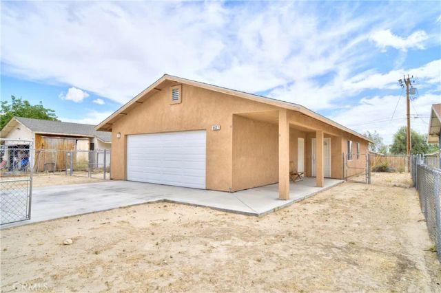 6627 Smoketree, 29 Palms, CA 92277