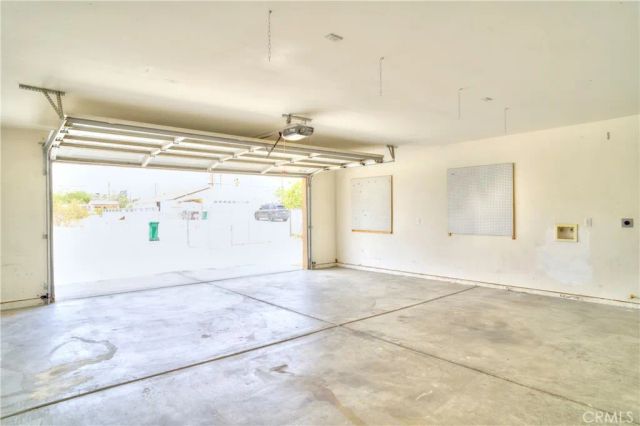 6627 Smoketree, 29 Palms, CA 92277