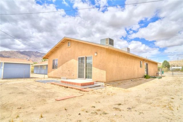 6627 Smoketree, 29 Palms, CA 92277