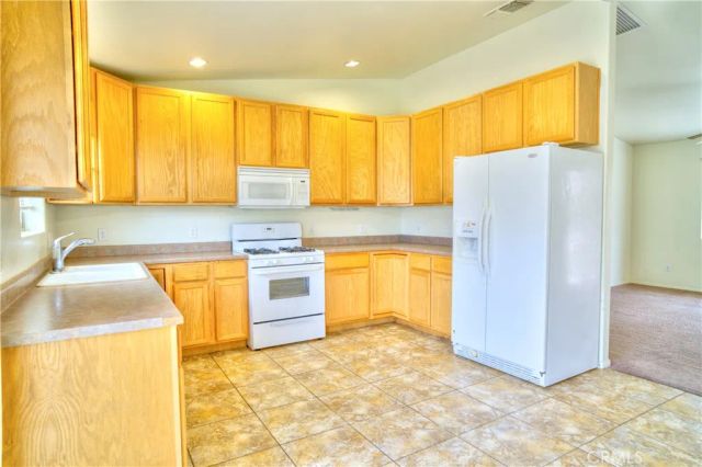 6627 Smoketree, 29 Palms, CA 92277