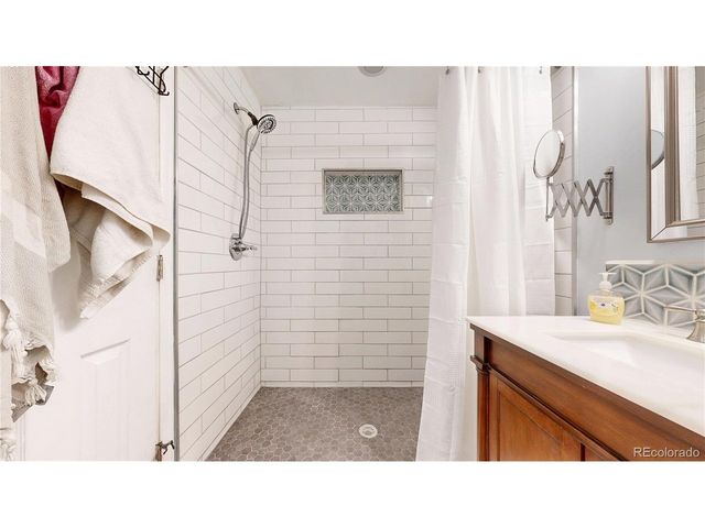 3546 Eudora St, Denver, CO 80207