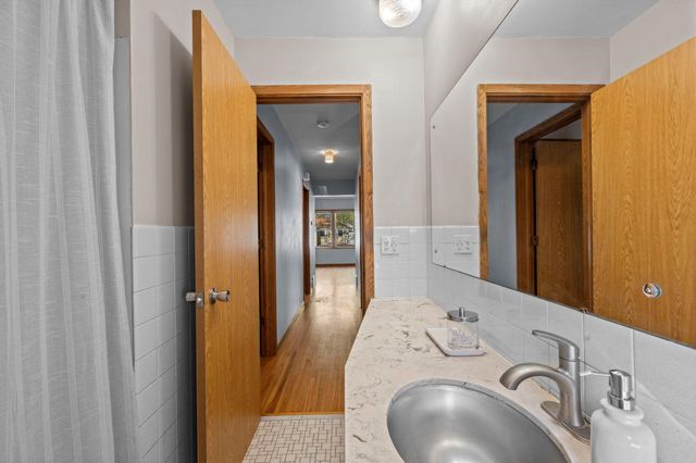 5116 Vincent Avenue N, Minneapolis, MN 55430