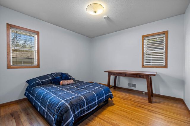 5116 Vincent Avenue N, Minneapolis, MN 55430